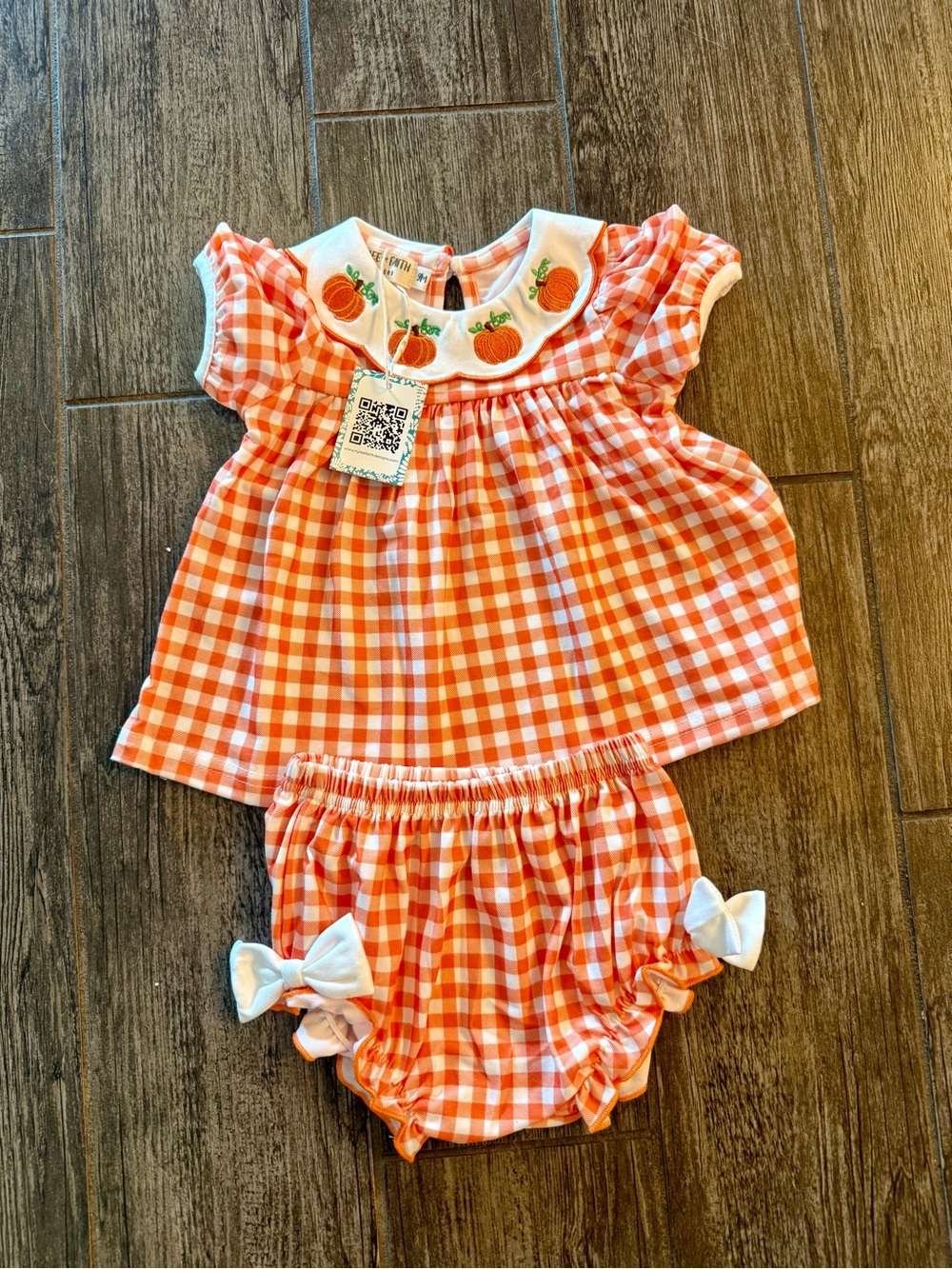 NWT pumpkin plaid bloomers set